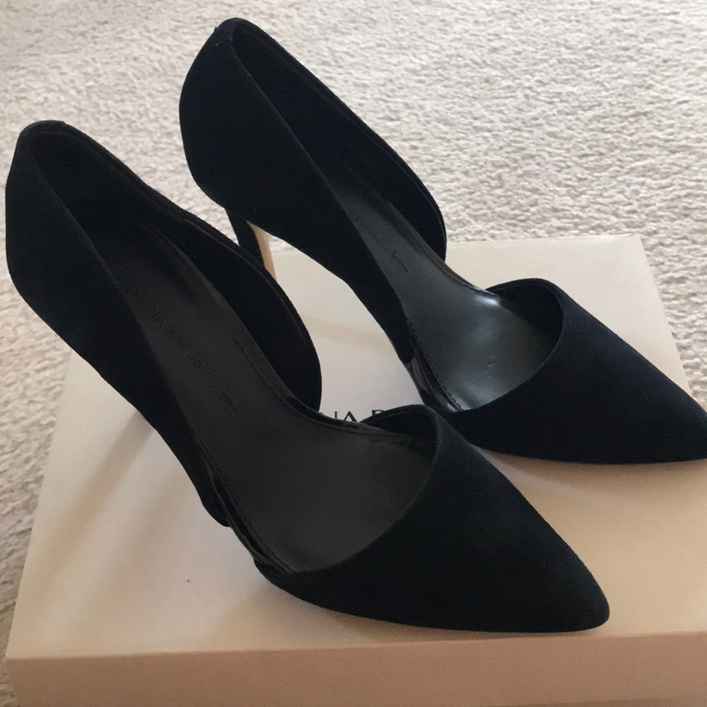 Banana republic black heels.